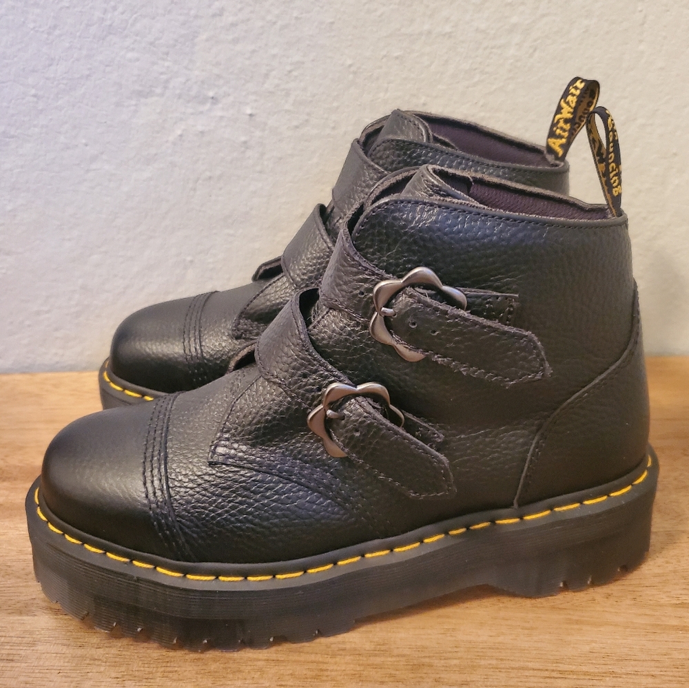 New !!!Dr. Martens Devon Flower Platform Combat Boots Womens Size 11